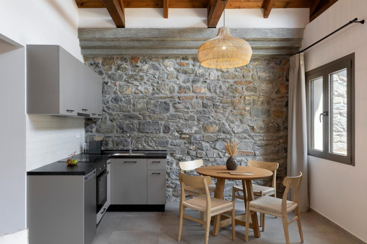 Lichnos Luxury Suites Sourpi Zewnętrze zdjęcie